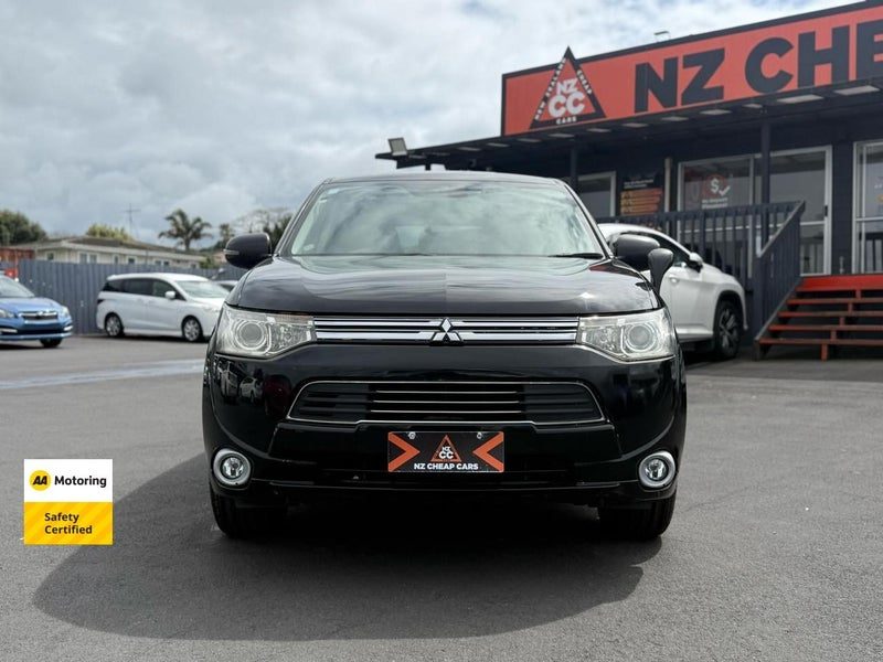 2013 Mitsubishi Outlander PHEV, photo 2
