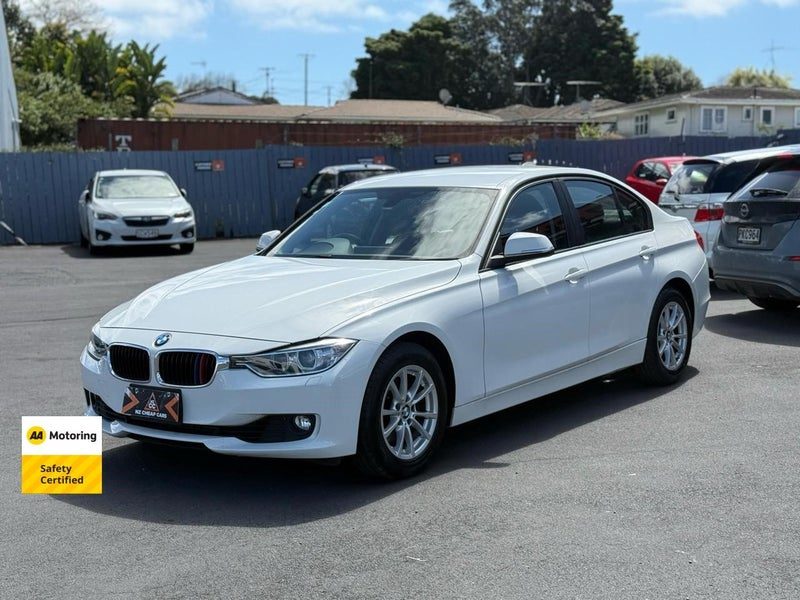 2013 BMW 320i, photo 3