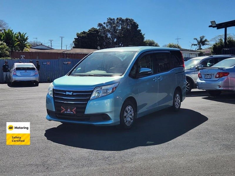 2014 Toyota Noah 7 seater, photo 3