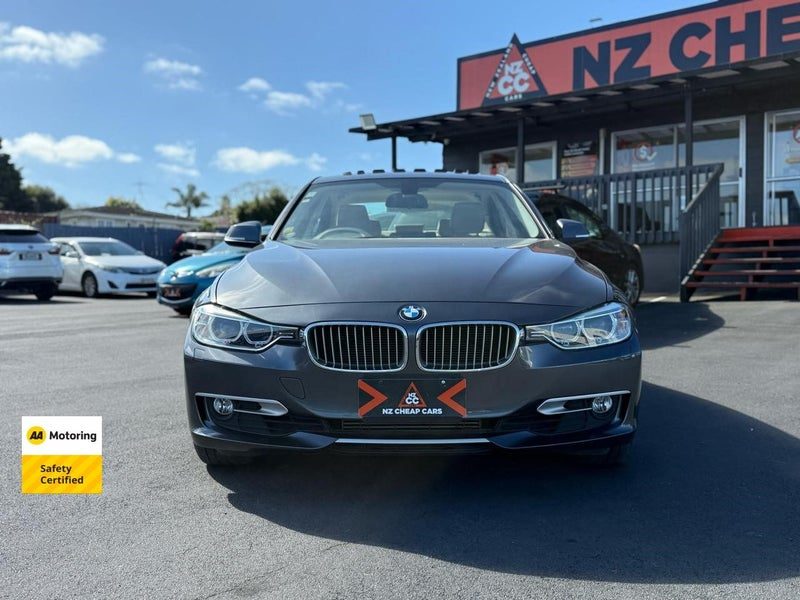 2012 BMW 320i, photo 2