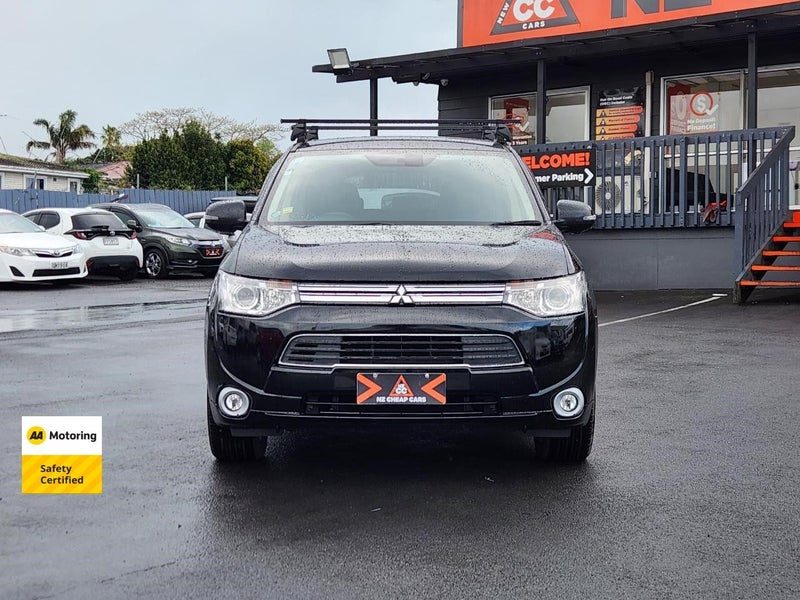 2014 Mitsubishi Outlander PHEV, photo 2