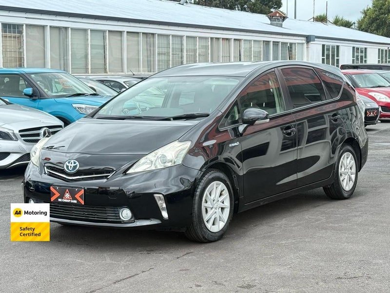 2012 Toyota Prius Alpha Hybrid, photo 3
