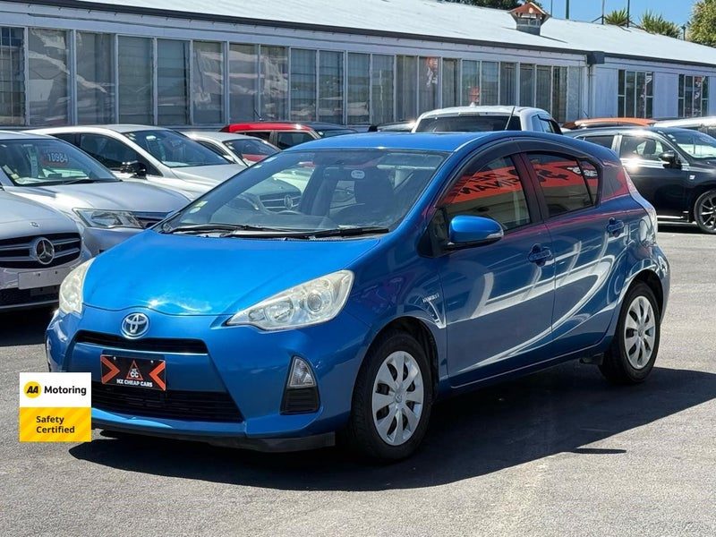 2012 Toyota Aqua HYBRID, photo 3