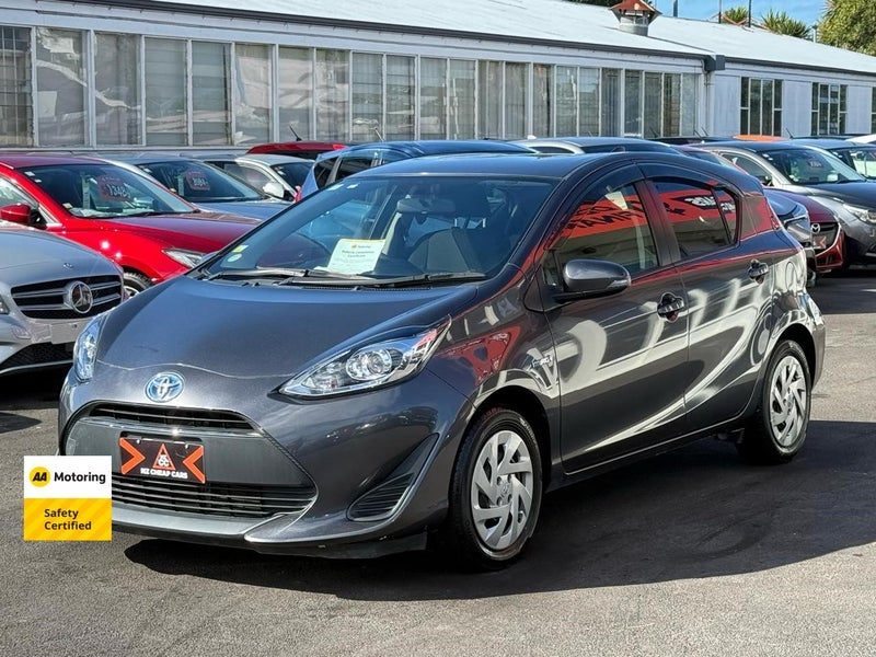 2019 Toyota Aqua New Shape Hybrid, photo 3