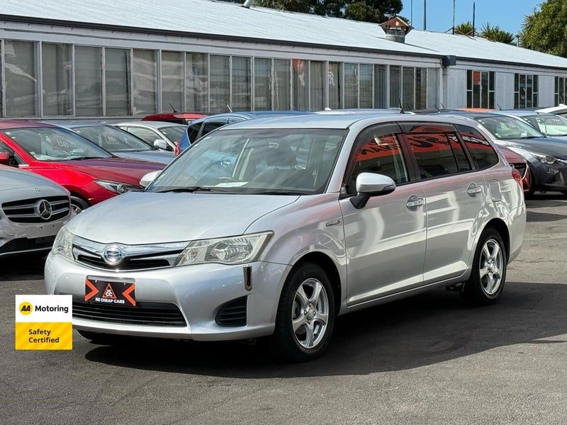 2013 Toyota Corolla Fielder Hybrid, photo 3