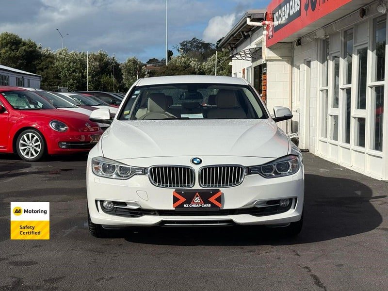 2013 BMW 320i, photo 2