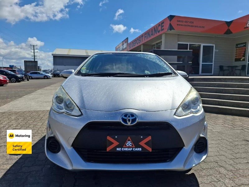 2016 Toyota Aqua Facelift Hybrid, photo 2
