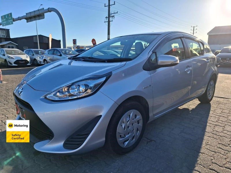 2019 Toyota Aqua New Shape Hybrid, photo 3