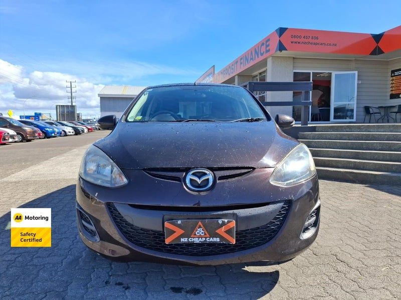 2012 Mazda Demio, photo 2