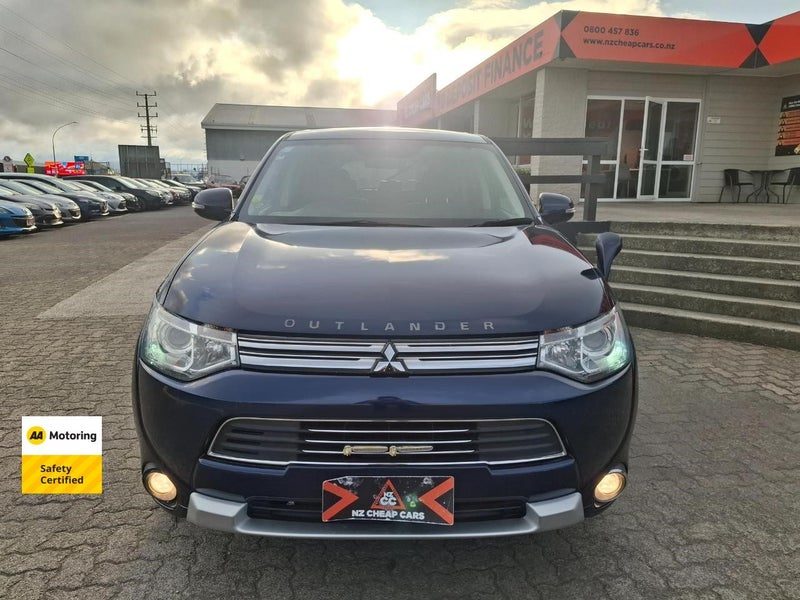2014 Mitsubishi Outlander PHEV, photo 2