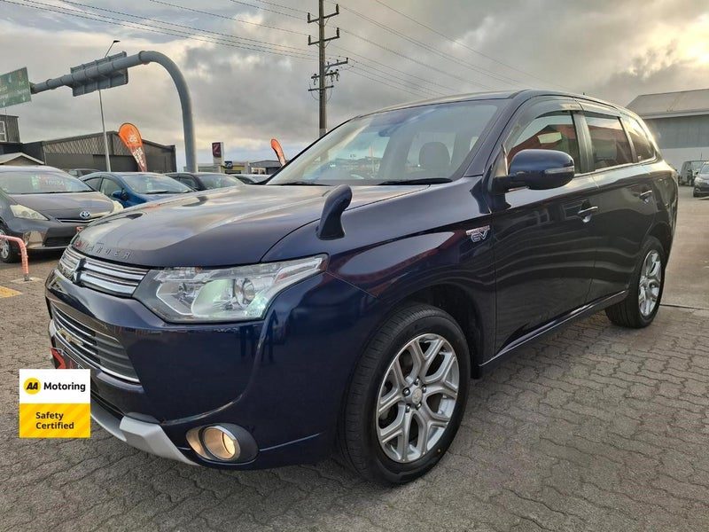 2014 Mitsubishi Outlander PHEV, photo 3