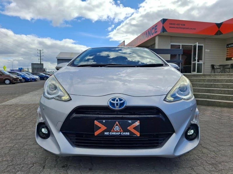 2015 Toyota Aqua Facelift Hybrid, photo 2