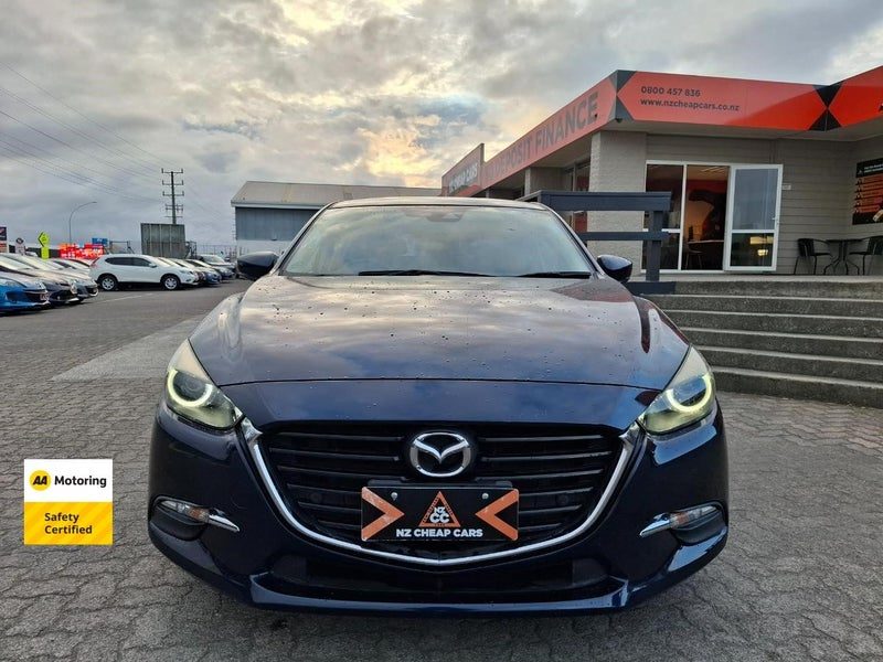 2016 Mazda Axela, photo 2