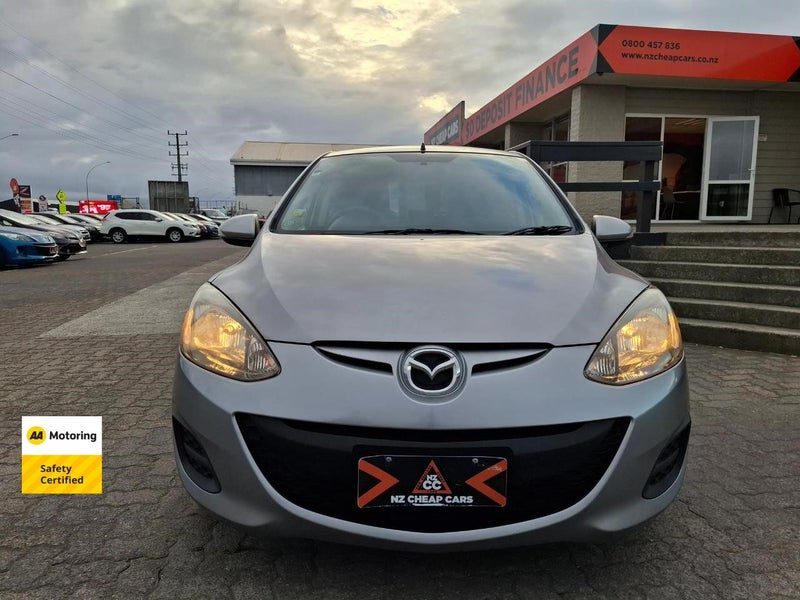 2012 Mazda Demio, photo 2