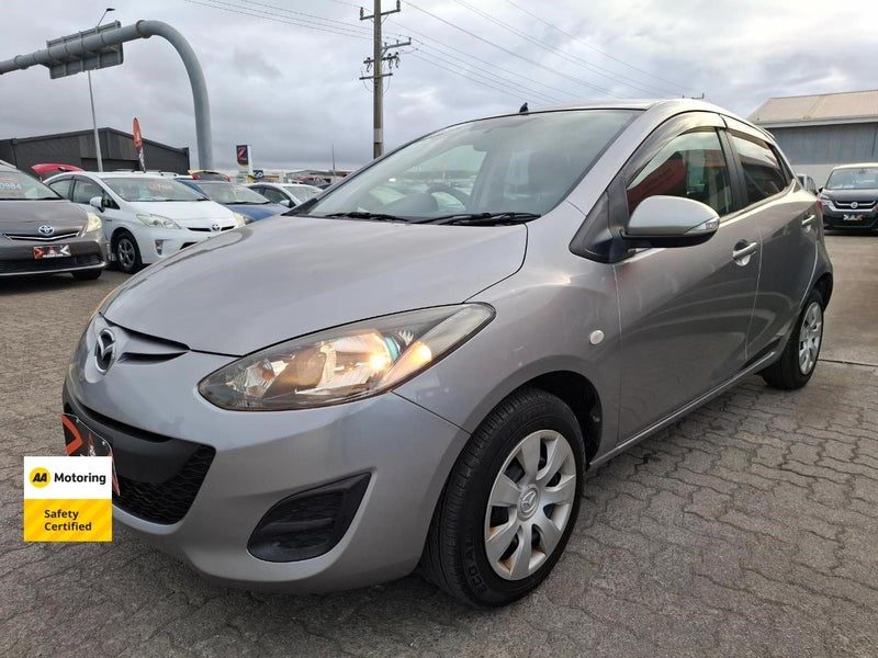 2012 Mazda Demio, photo 3