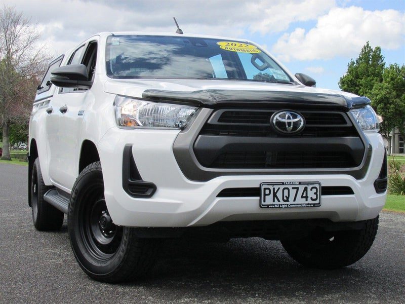 2022 Toyota Hilux SR D/Cab 4x2