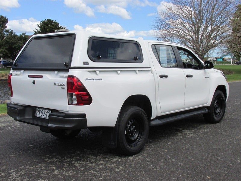 2022 Toyota Hilux SR D/Cab 4x2, photo 3