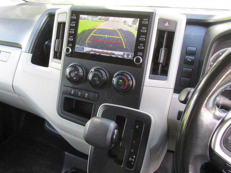 2021 Toyota Hiace ZR, photo 3