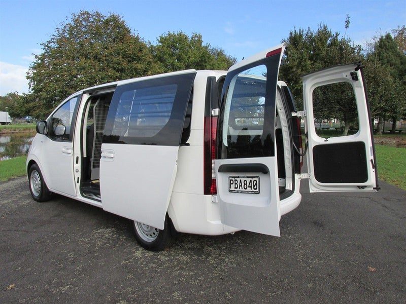 2022 Hyundai Staria Load, photo 2