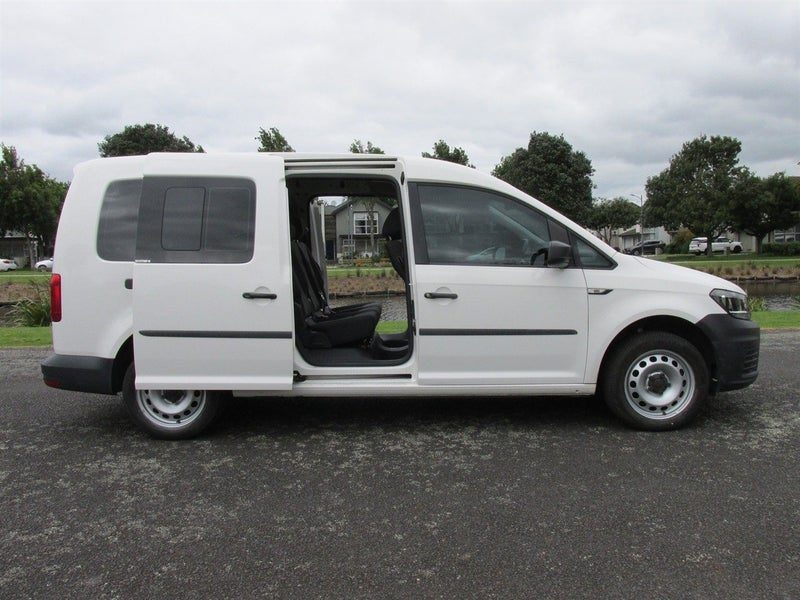 2016 Volkswagen Caddy Crewvan TSI, photo 2