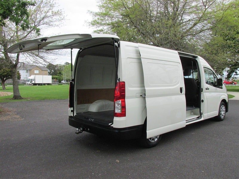 2021 Toyota Hiace ZX Jumbo, photo 3