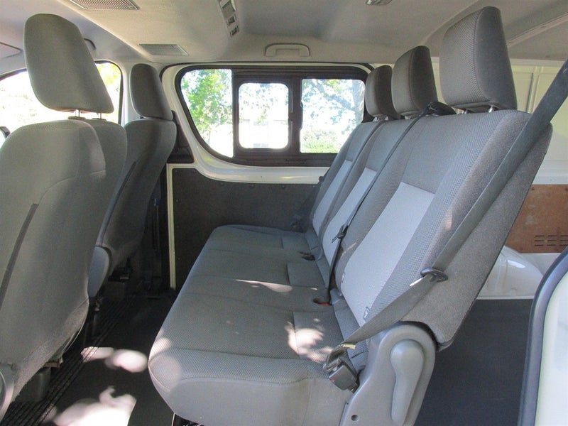 2020 Toyota Hiace ZR, photo 3