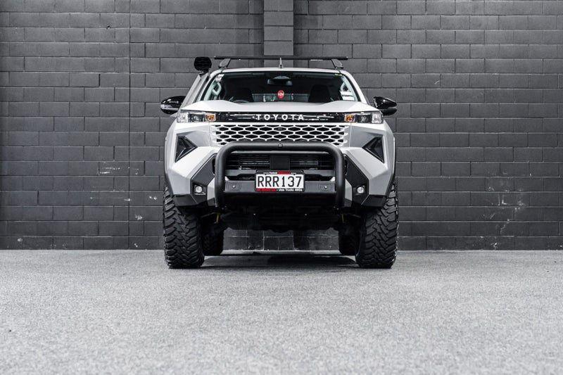2026 Toyota Hilux 2.8TD, 4WD, SR, photo 2