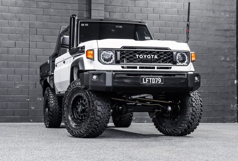 2024 Toyota Land Cruiser 4.5TD, 4WD, LX
