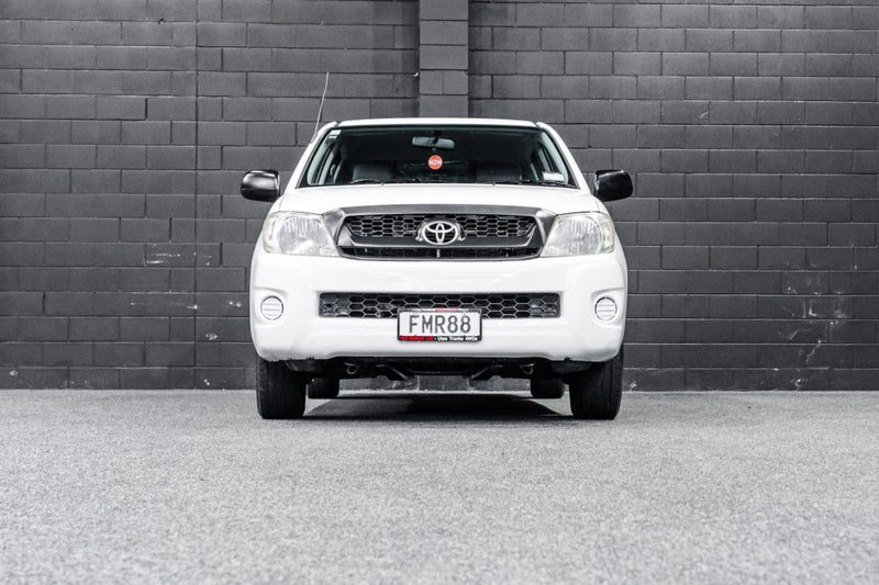 2010 Toyota Hilux 2.7P, RWD, photo 2