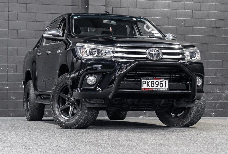 2016 Toyota Hilux 2.8TD, RWD, SR5