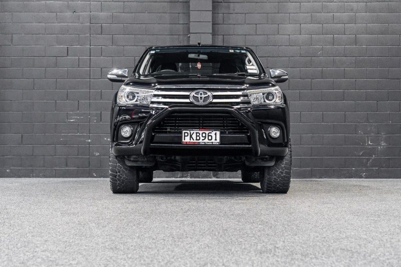 2016 Toyota Hilux 2.8TD, RWD, SR5, photo 2