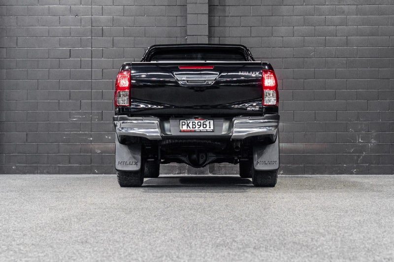2016 Toyota Hilux 2.8TD, RWD, SR5, photo 3