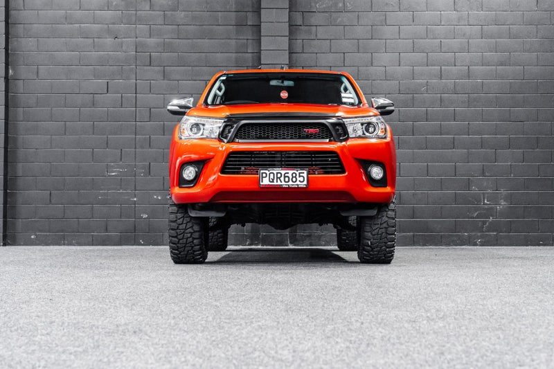 2017 Toyota Hilux 2.8TD, RWD, SR5, photo 2