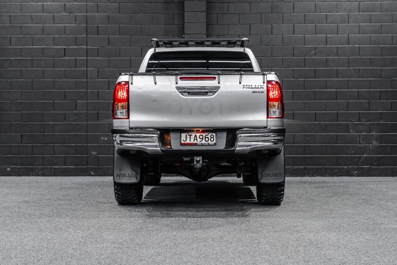 2016 Toyota Hilux 2.8TD, 4WD, SR5, photo 3