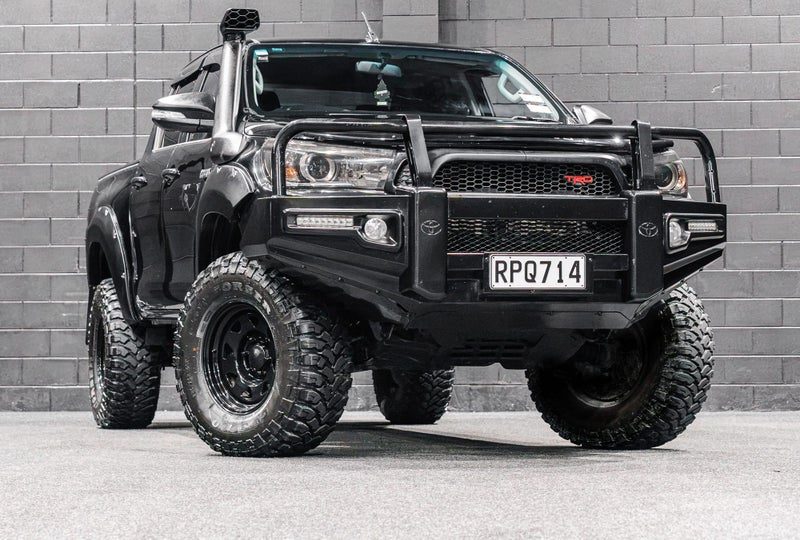 2015 Toyota Hilux 2.8TD, 4WD, SR5