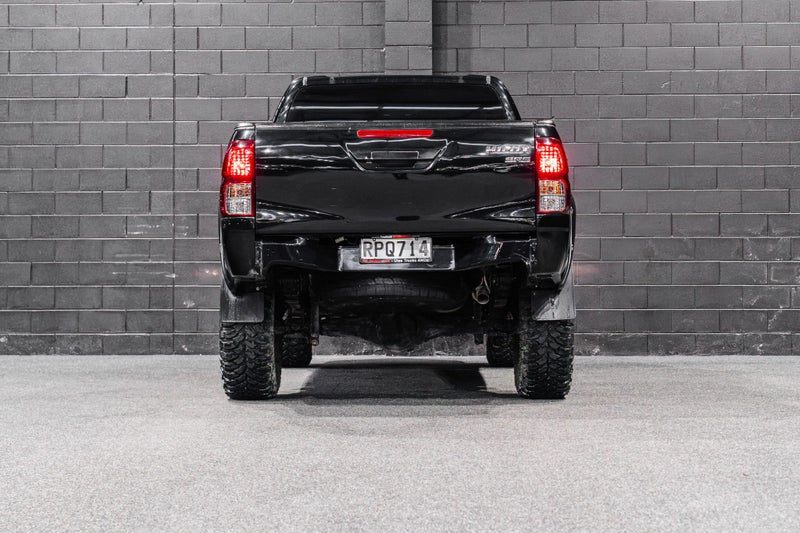 2015 Toyota Hilux 2.8TD, 4WD, SR5, photo 3