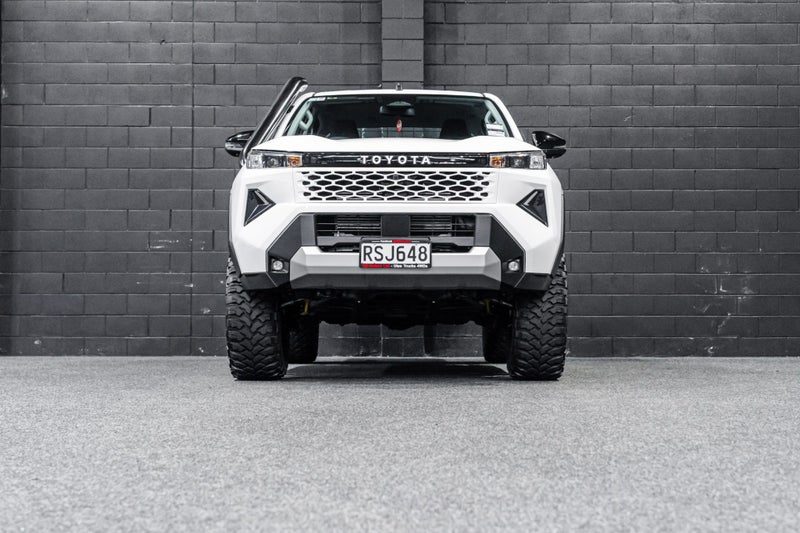 2026 Toyota Hilux 2.8TD, 4WD, SR, photo 2