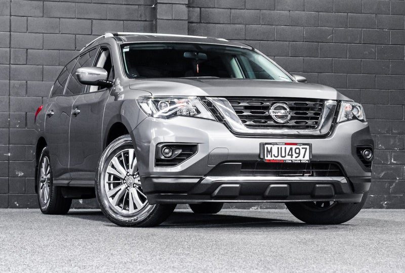 2019 Nissan Pathfinder 3.5L, 4WD, ST