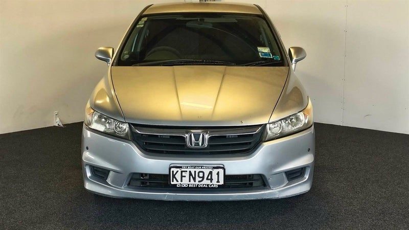 2008 Honda Stream, photo 2