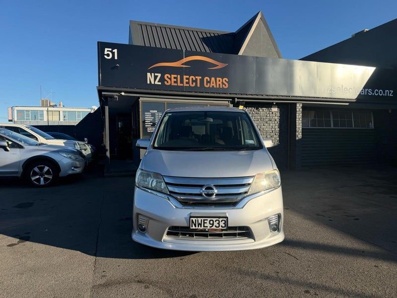 2012 Nissan Serena, photo 2