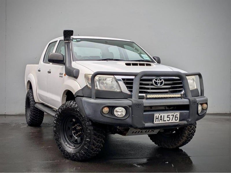2013 Toyota Hilux TD DC, photo 2