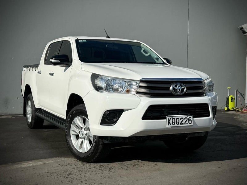 2017 Toyota Hilux SR TD DC, photo 2