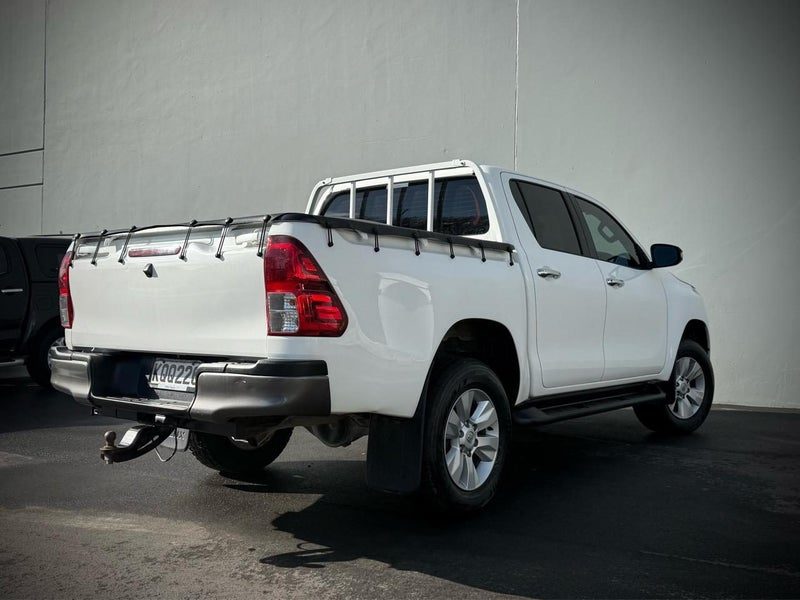 2017 Toyota Hilux SR TD DC, photo 3