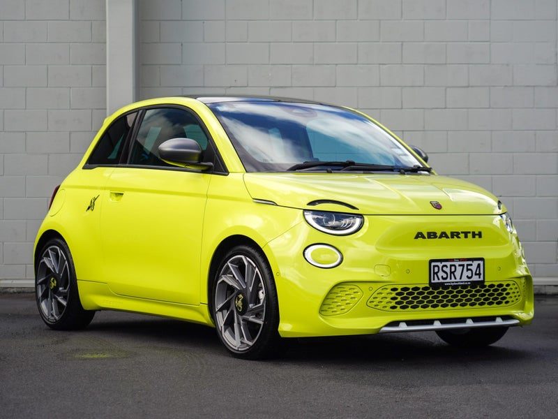 2026 Fiat 500 Abarth 500e