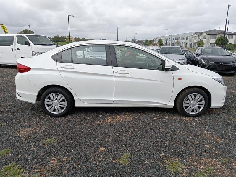 2018 Honda GRACE, photo 3