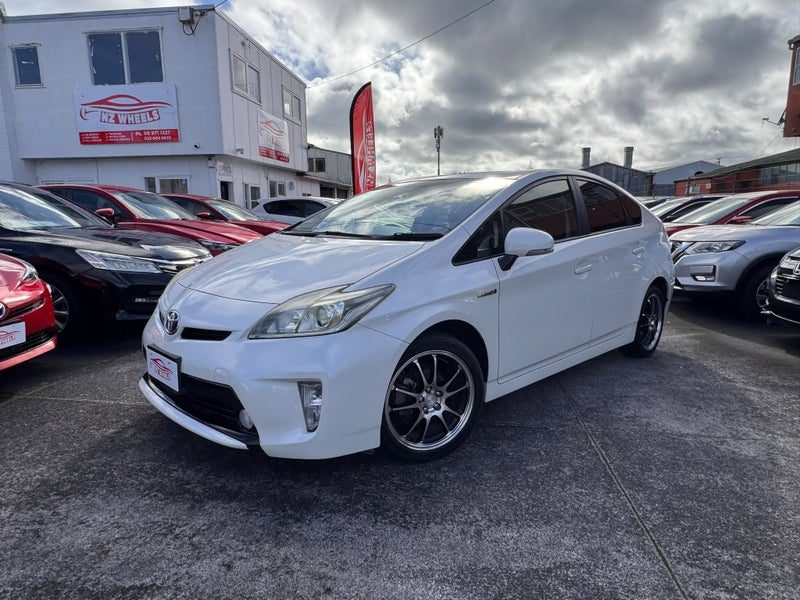 2014 Toyota Prius S