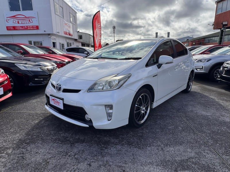 2014 Toyota Prius S, photo 3
