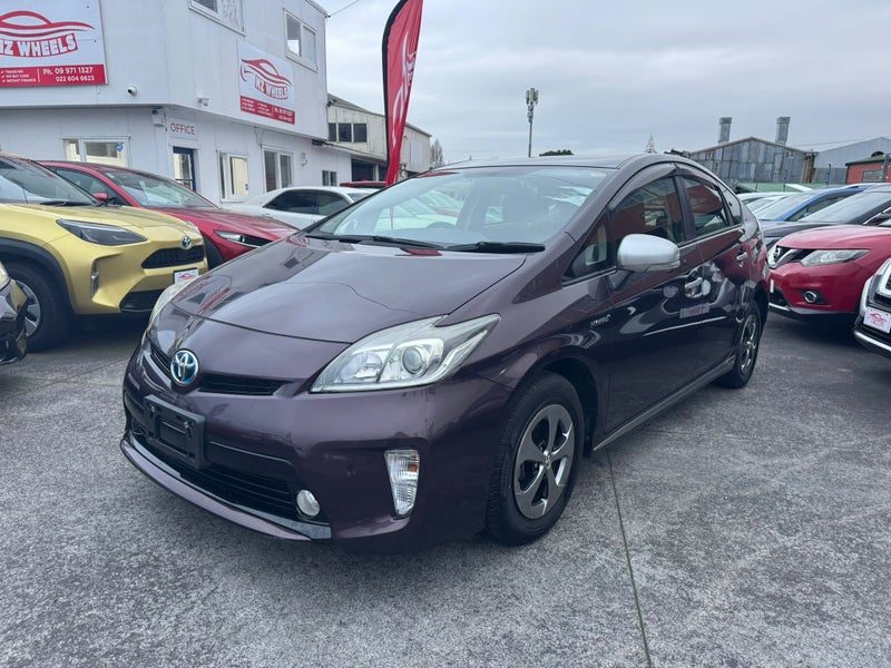 2014 Toyota Prius S, photo 3