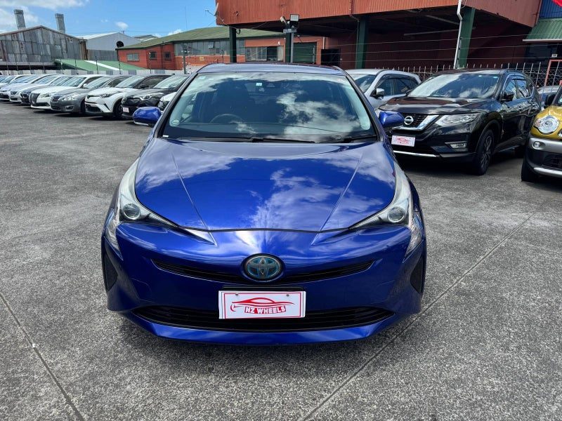 2016 Toyota Prius S SAFETY SPEC, photo 2