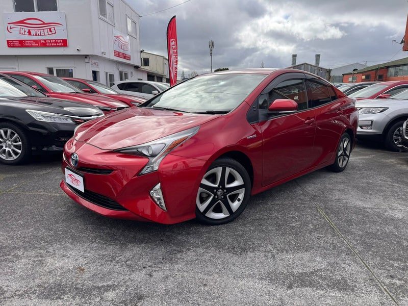 2016 Toyota Prius S Touring Selection